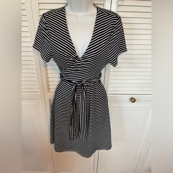 She + Sky Navy & White Striped Faux Wrap Dress Size Medium - Picture 1 of 11